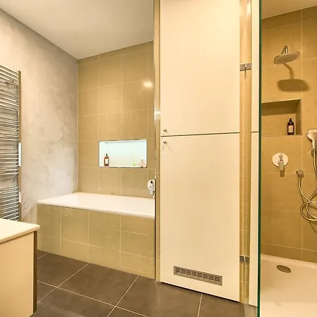 Apartment Spacious And Bright Dusni 13 *