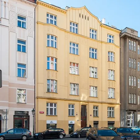 Apartment Spacious And Bright Dusni 13 *