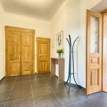 Spacious And Bright Dusni 13 *