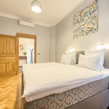 Spacious And Bright Dusni 13 Appartement *