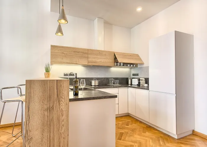 Spacious And Bright Dusni 13 *